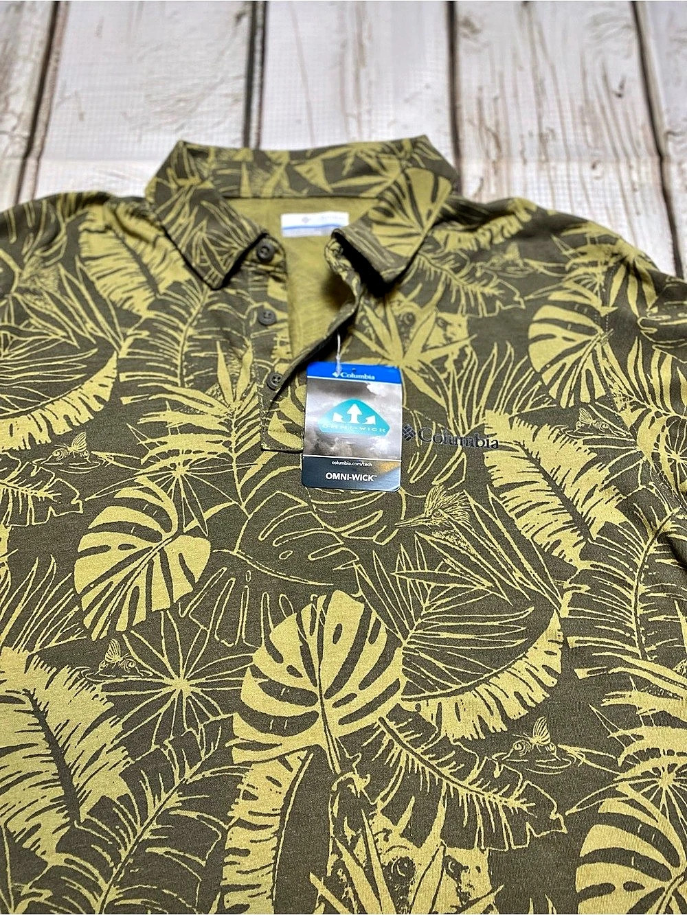 Columbia PFG Tamiami II Tropical Print Polo in Green Size Medium NWT - Picture 9 of 9